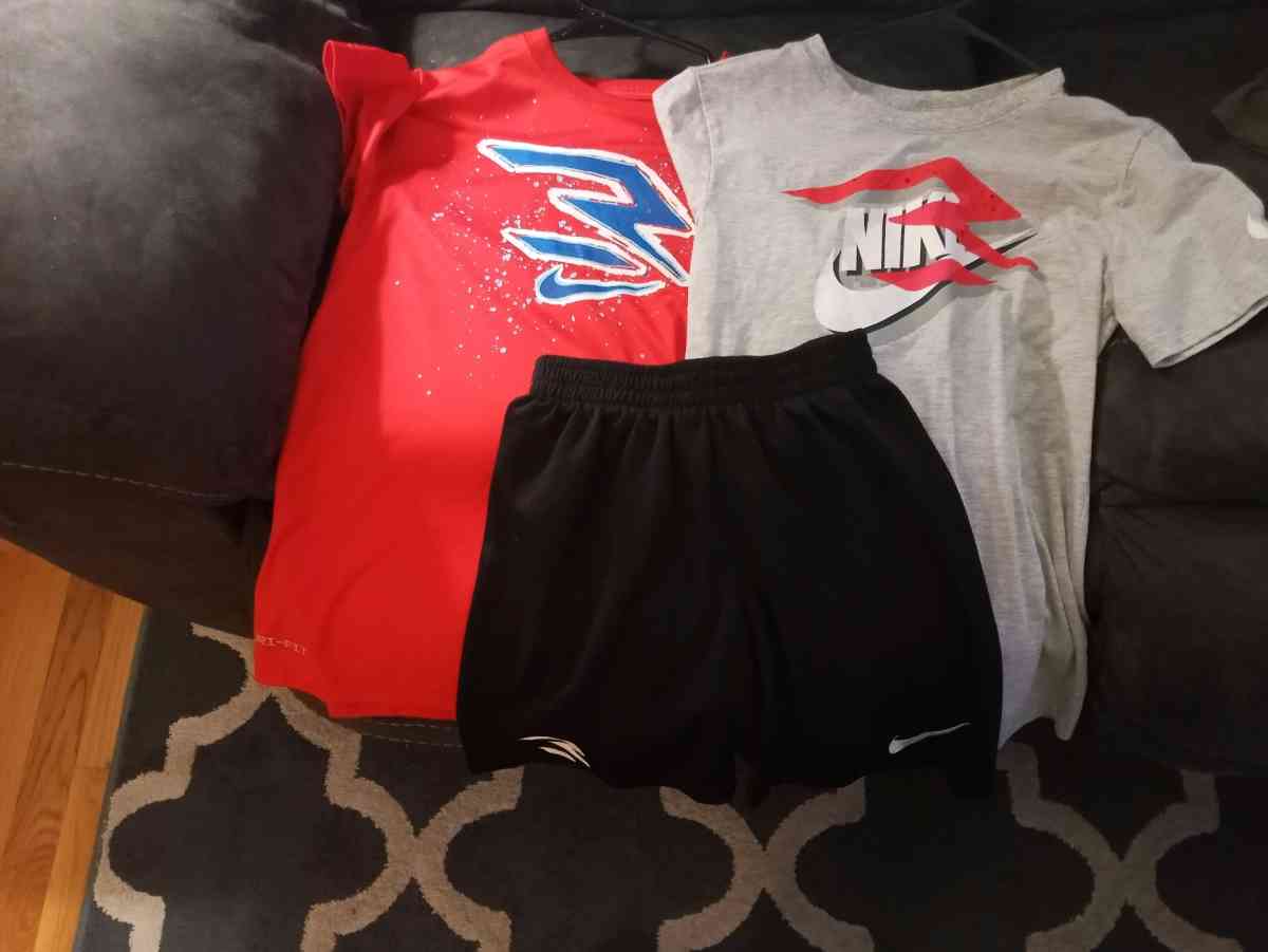 boy clothes - Cape Girardeau, Missouri - FleaMarketBay