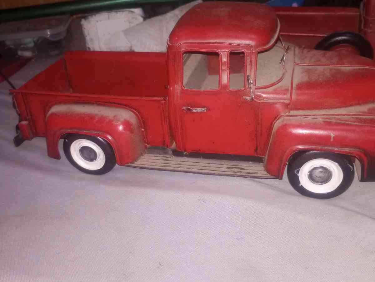 vintage Red Metal Trucks - Ogden, Utah - FleaMarketBay