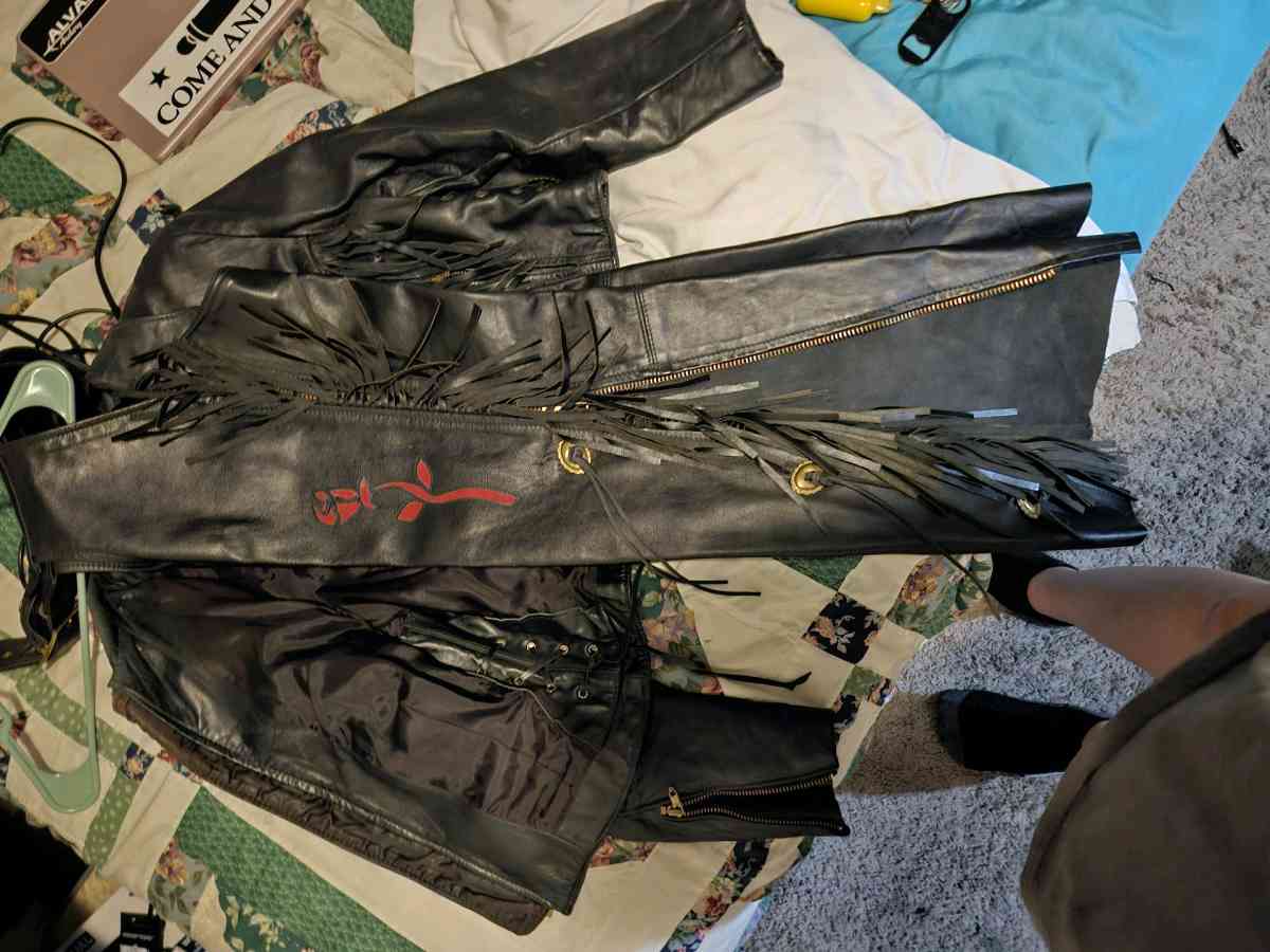 Womens riding leathers - Cleburne, Texas