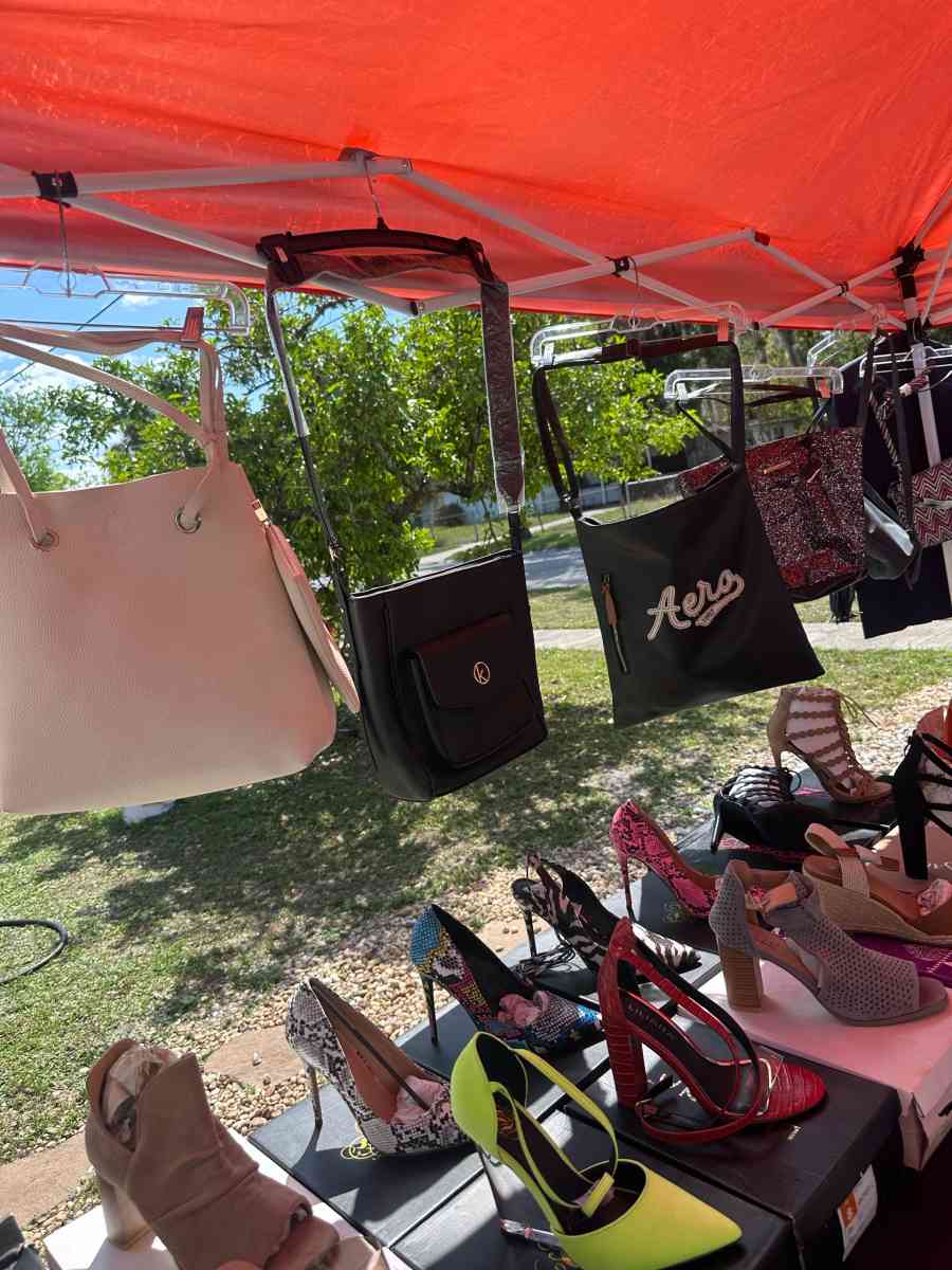 Womans Fashion - Jacksonville, Florida - FleaMarketBay