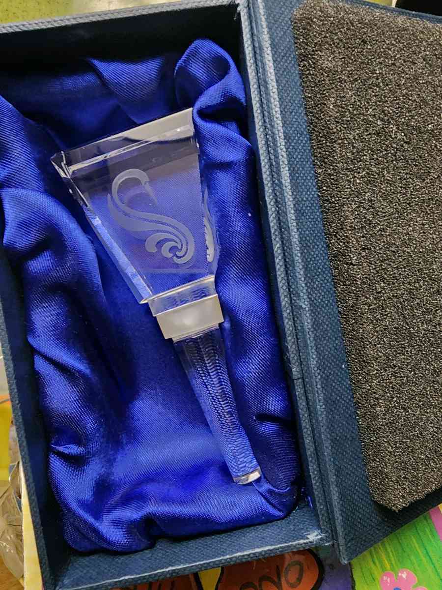 Crystal wine stopper - Knoxville, Tennessee - FleaMarketBay