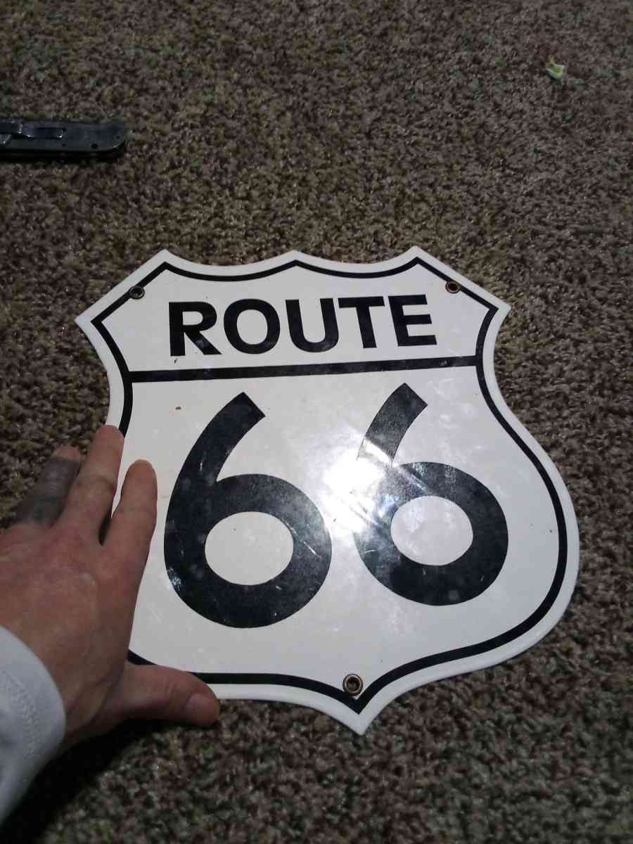 route 66 sign - Mc Minnville, Tennessee