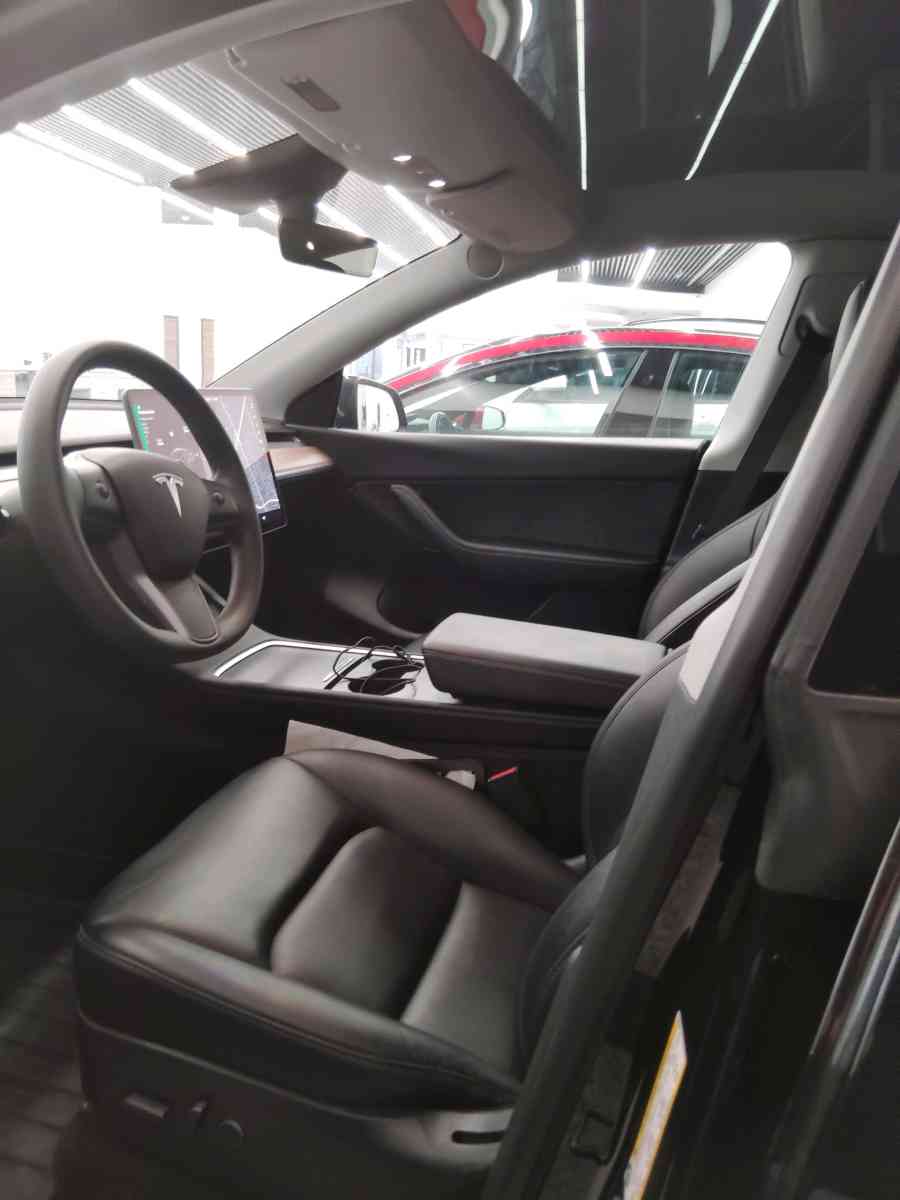 2022 Tesla Model Y Long Range - Greenville, Texas - FleaMarketBay