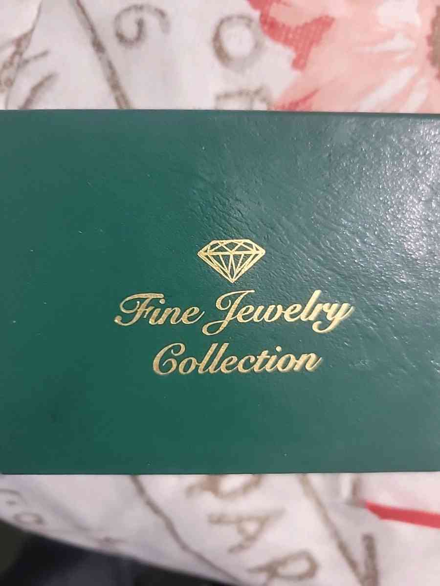 pink flowe Brooch - Brighton, Michigan - FleaMarketBay