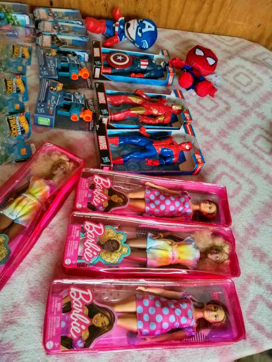 munecas y super heroes - Houston, Texas - FleaMarketBay