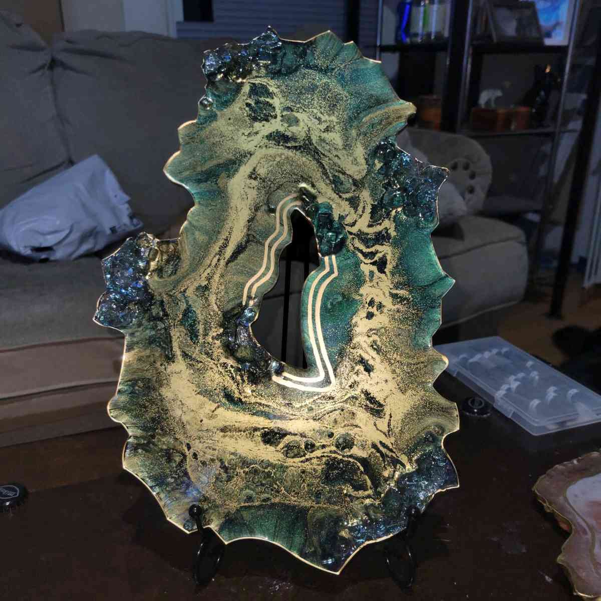 Geode Artwork Stand included - Rochester, New Hampshire - FleaMarketBay