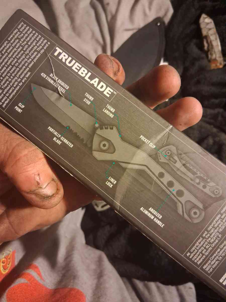 assorted variety of knives 70bucksfor all OBO will negotiate - Farmingdale, Maine - FleaMarketBay