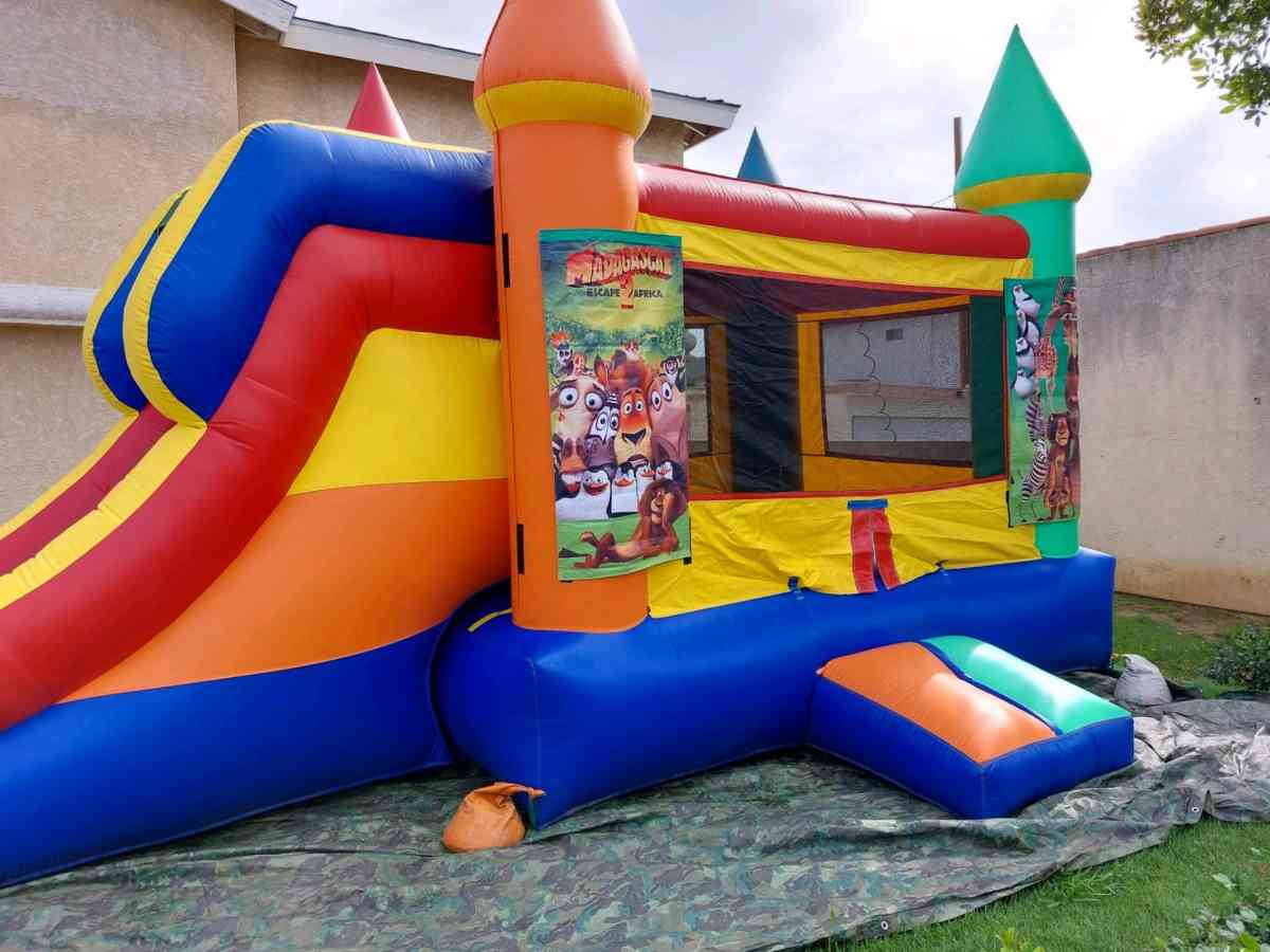 jumpers with slide for rent - South Gate, California - FleaMarketBay