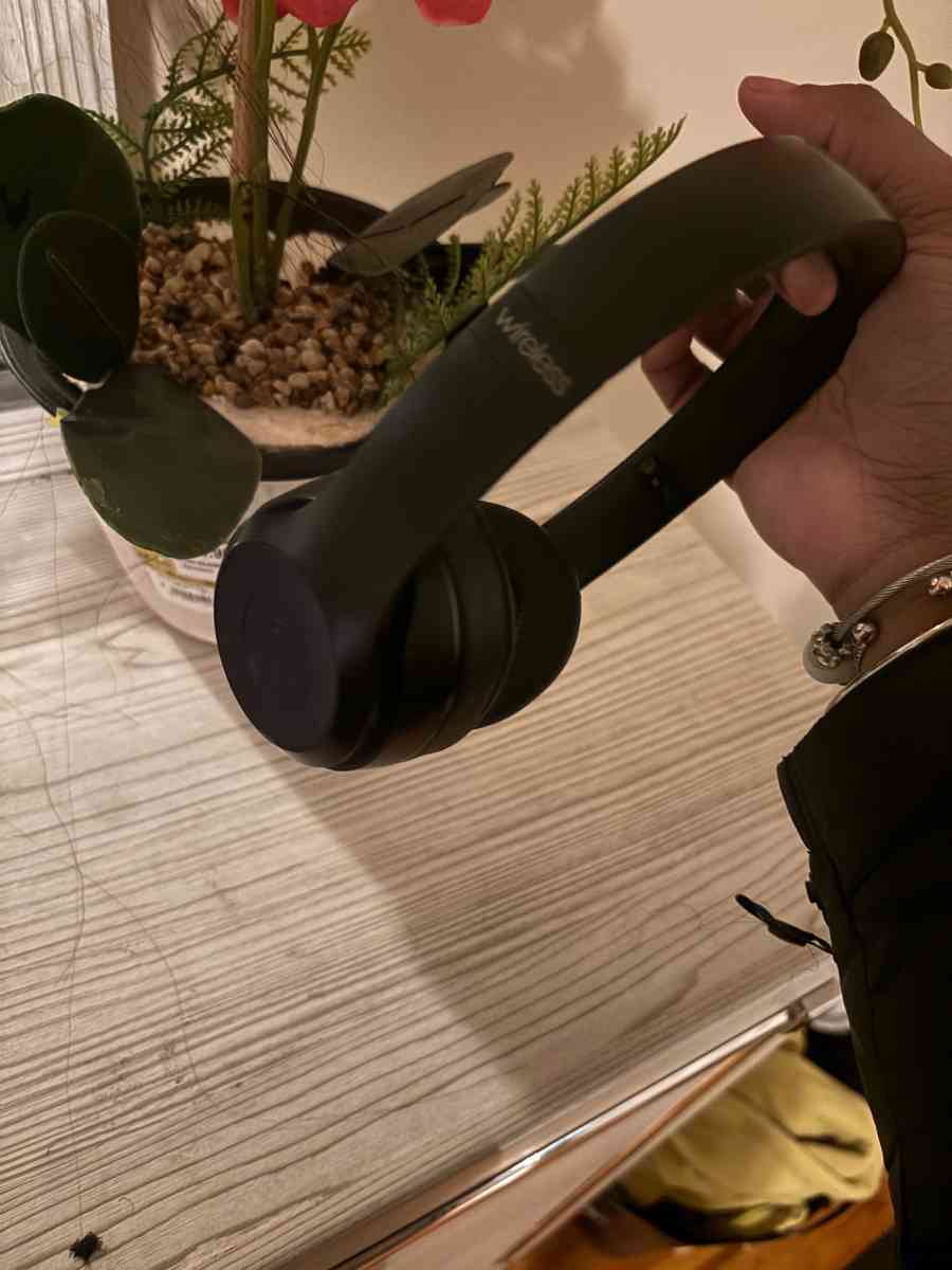 beats solo3 - Boston, Massachusetts - FleaMarketBay