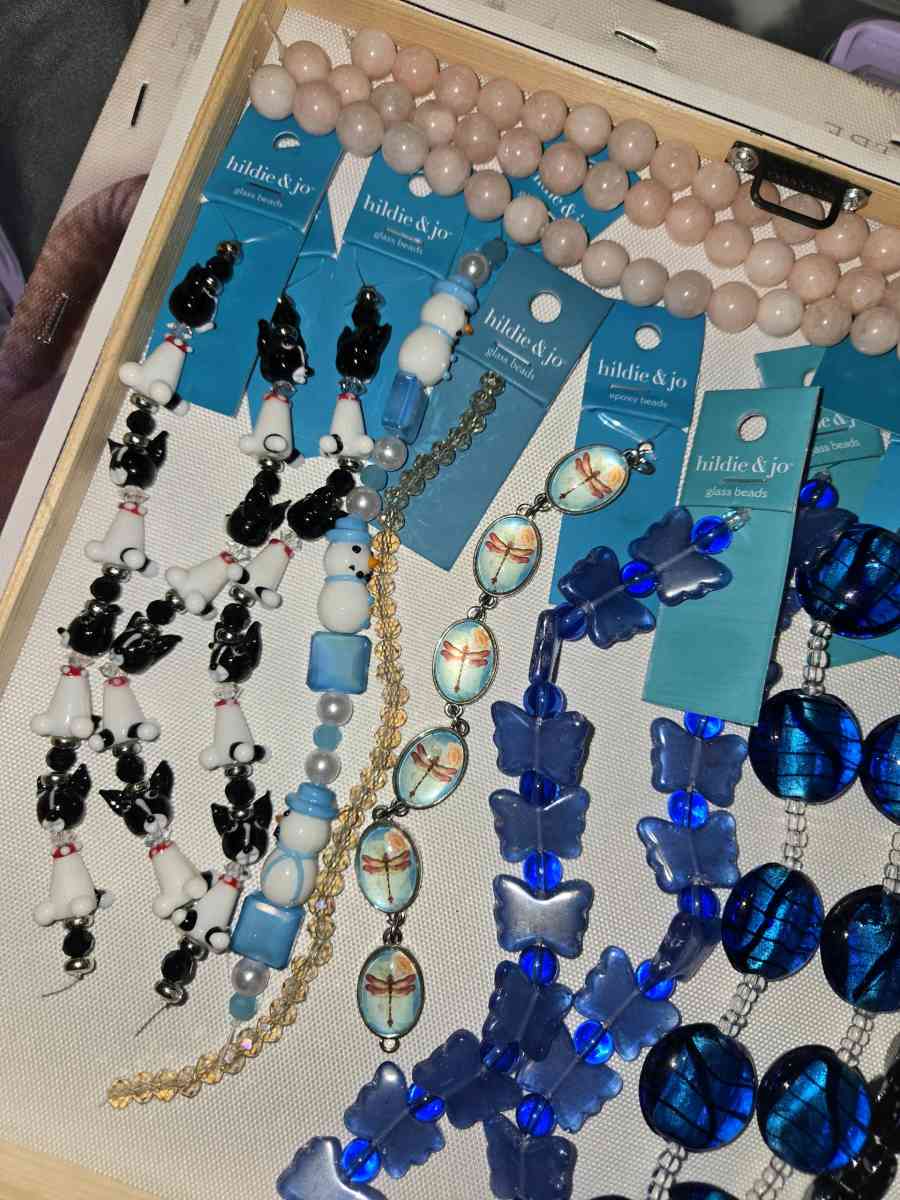 bundle of brand new glass beads for making jewelry selling t - Manteca, California - FleaMarketBay