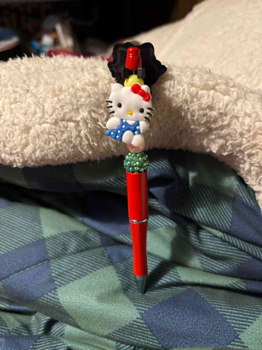 pens they are all new - Zebulon, North Carolina - FleaMarketBay