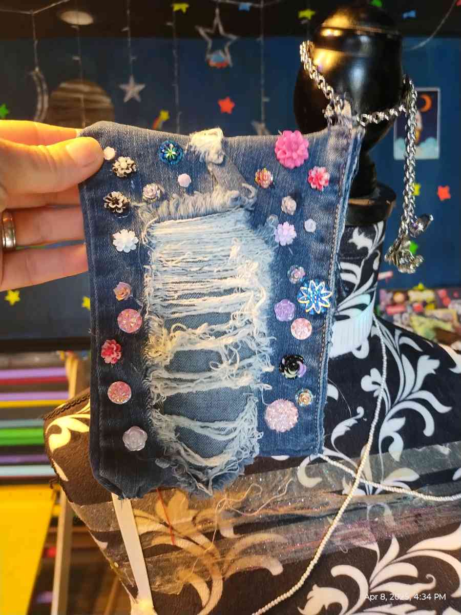 small purse - Fairdale, Kentucky - FleaMarketBay