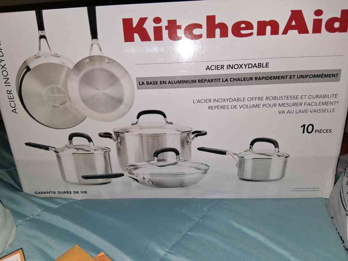 KITCHEN AID 10 piece stainless steel cookware set - Camp Hill, Alabama