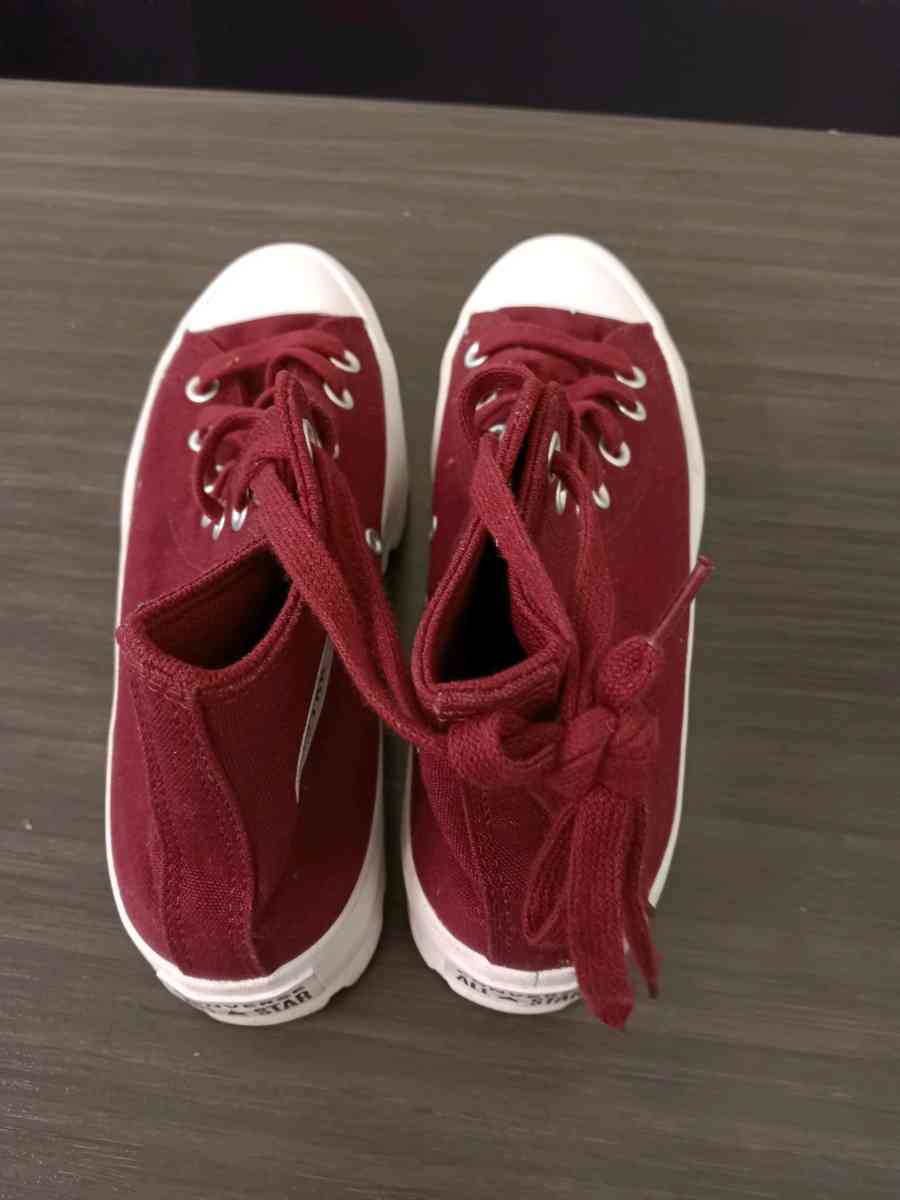 Converst All star womans Sneakers - Los Angeles, California - FleaMarketBay