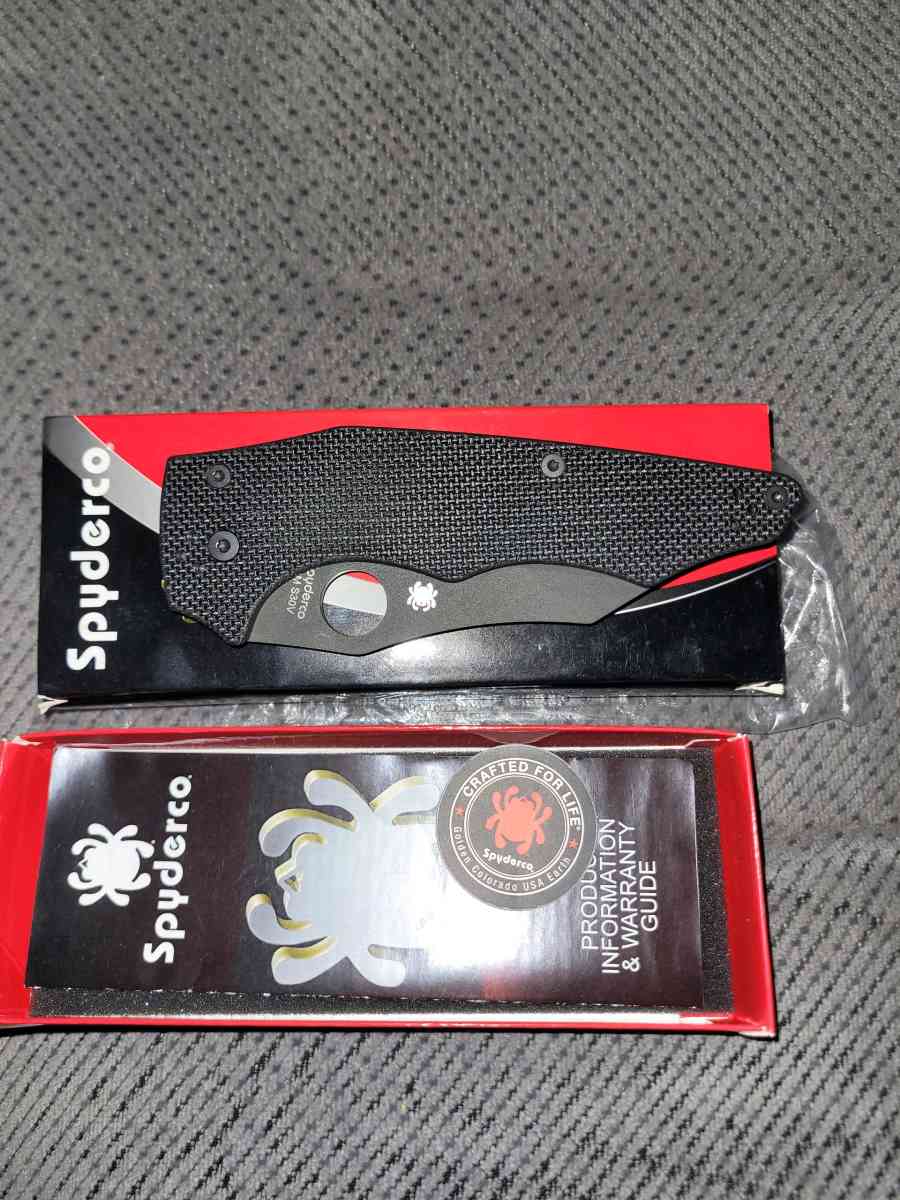 SPYDERCO POCKET KNIFE - Glendora, California - FleaMarketBay