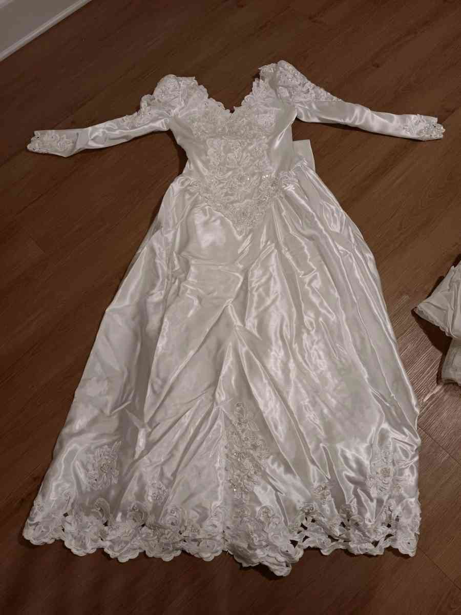 wedding dress - Oakwood, Georgia