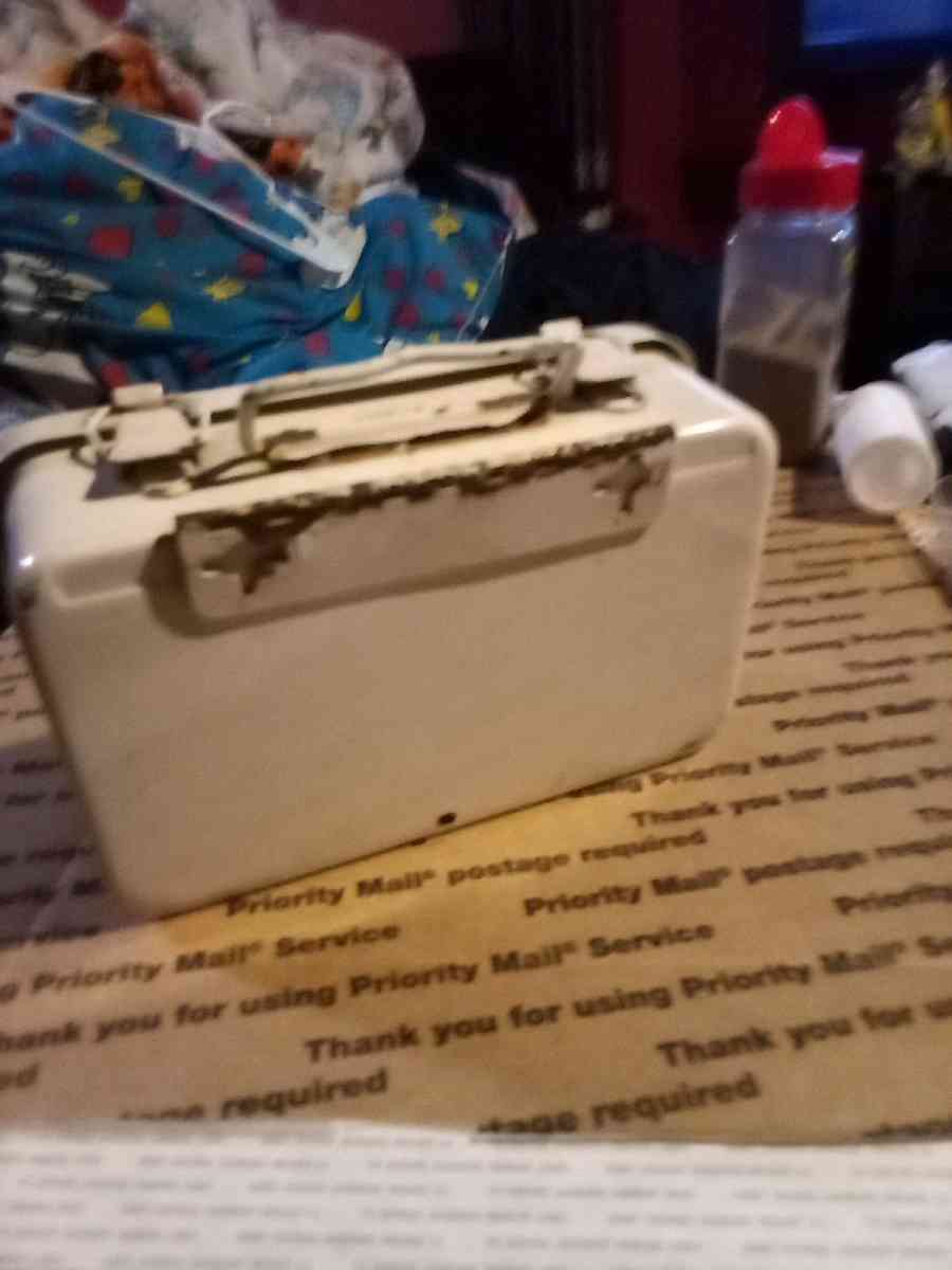 antique train first aid box - Mc Minnville, Tennessee - FleaMarketBay