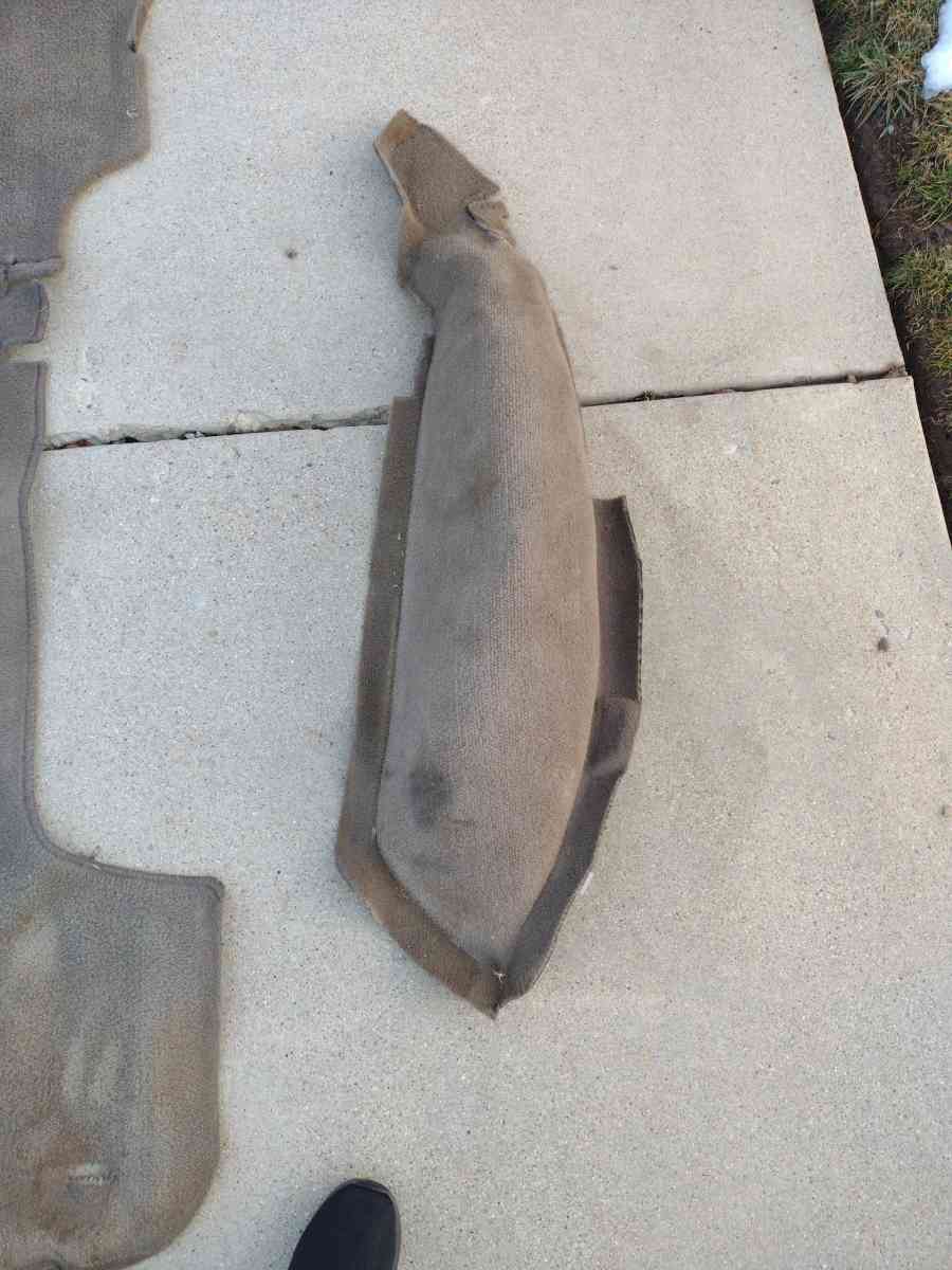 4Runner limited edition cargo carpet - Magna, Utah - FleaMarketBay