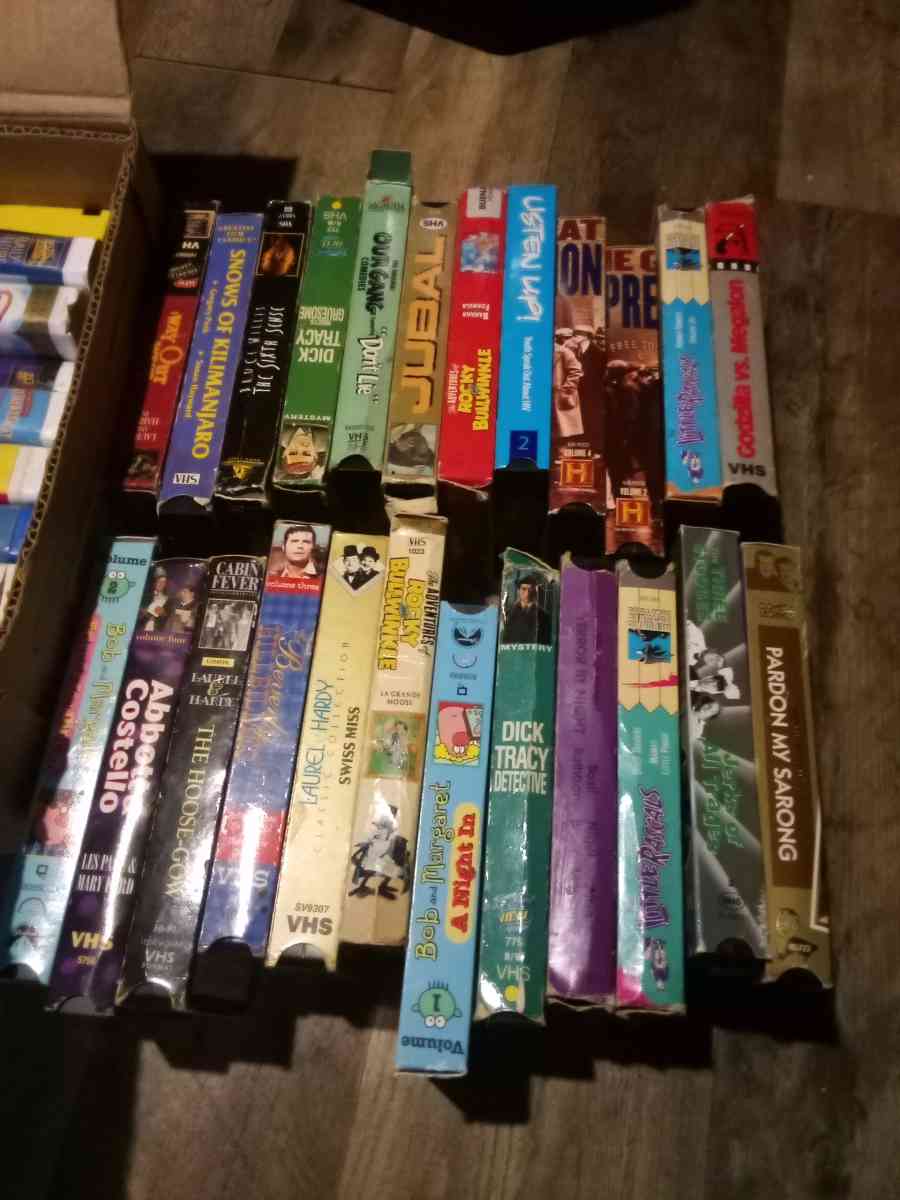 40 vhs movies - Mc Minnville, Tennessee
