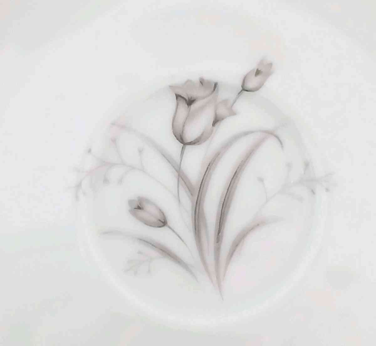 Glass saucer - Sandpoint, Idaho - FleaMarketBay