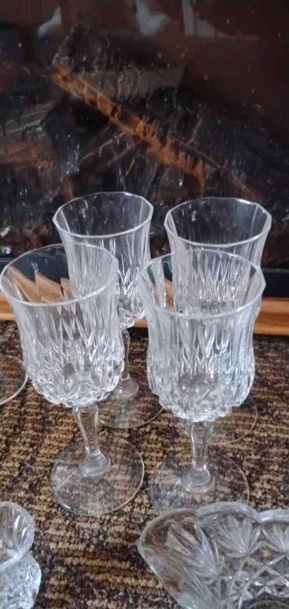 Vintage crystal glasses sugar bowl  toothpick holder - Prescott, Wisconsin - FleaMarketBay