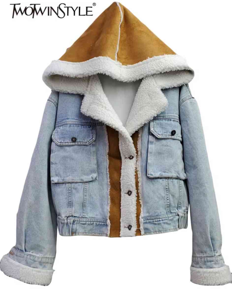 new Woman Jean jacket size medium - New Britain, Connecticut