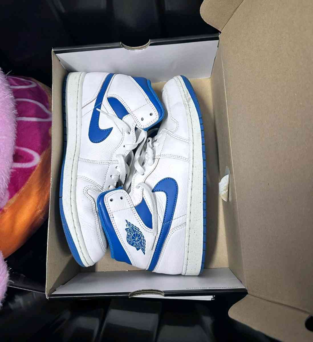 high top Nike - Honolulu, Hawaii - FleaMarketBay