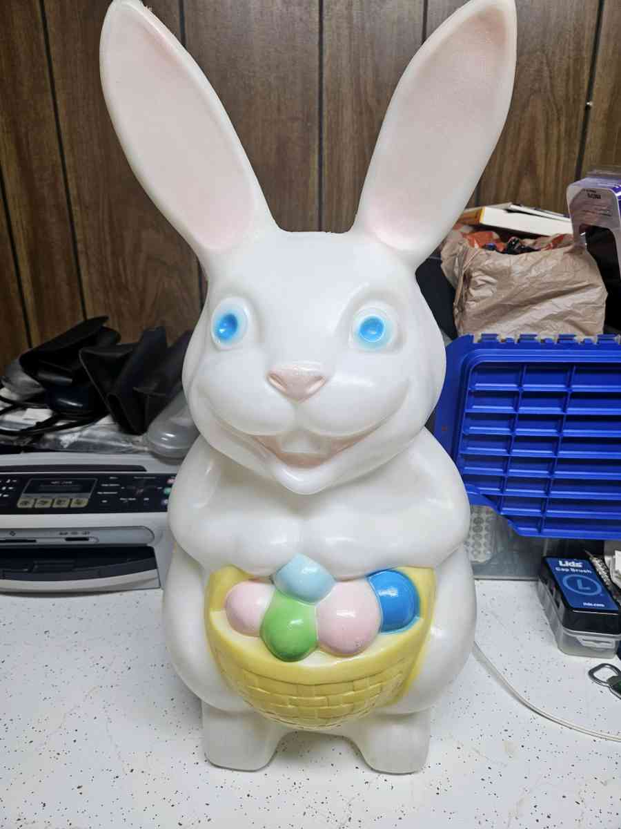 Vintage light up easter bunny blow mold - Sterling Heights, Michigan - FleaMarketBay