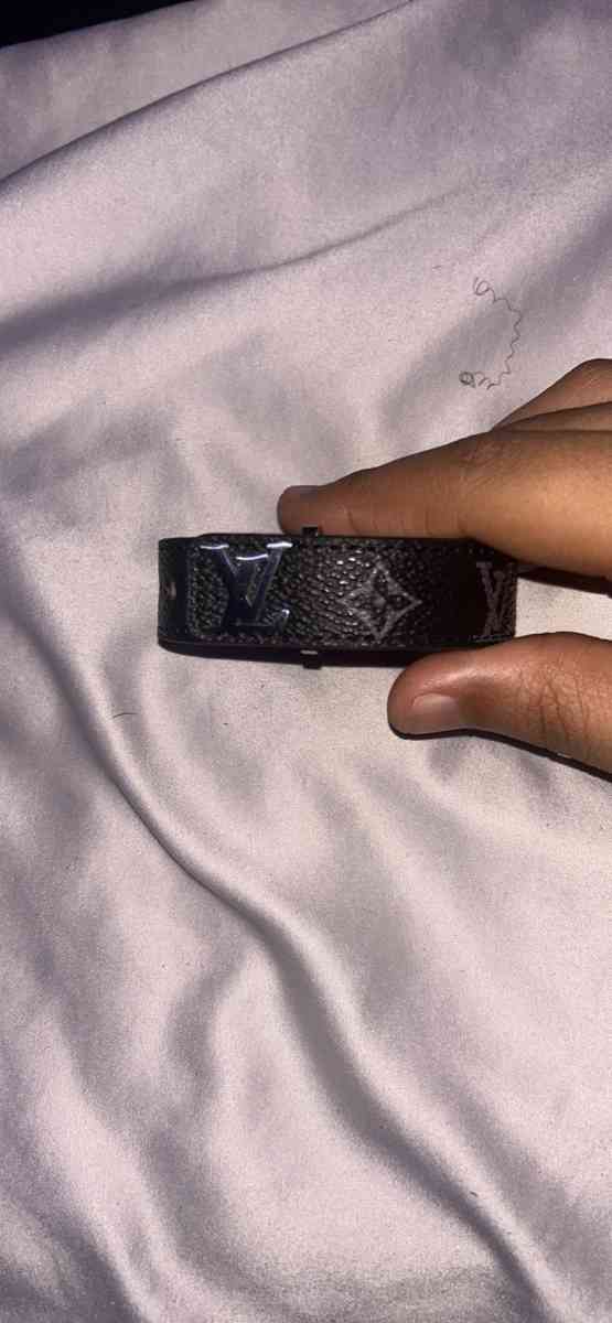Louis Vuitton slim bracelet - Reynoldsburg, Ohio - FleaMarketBay