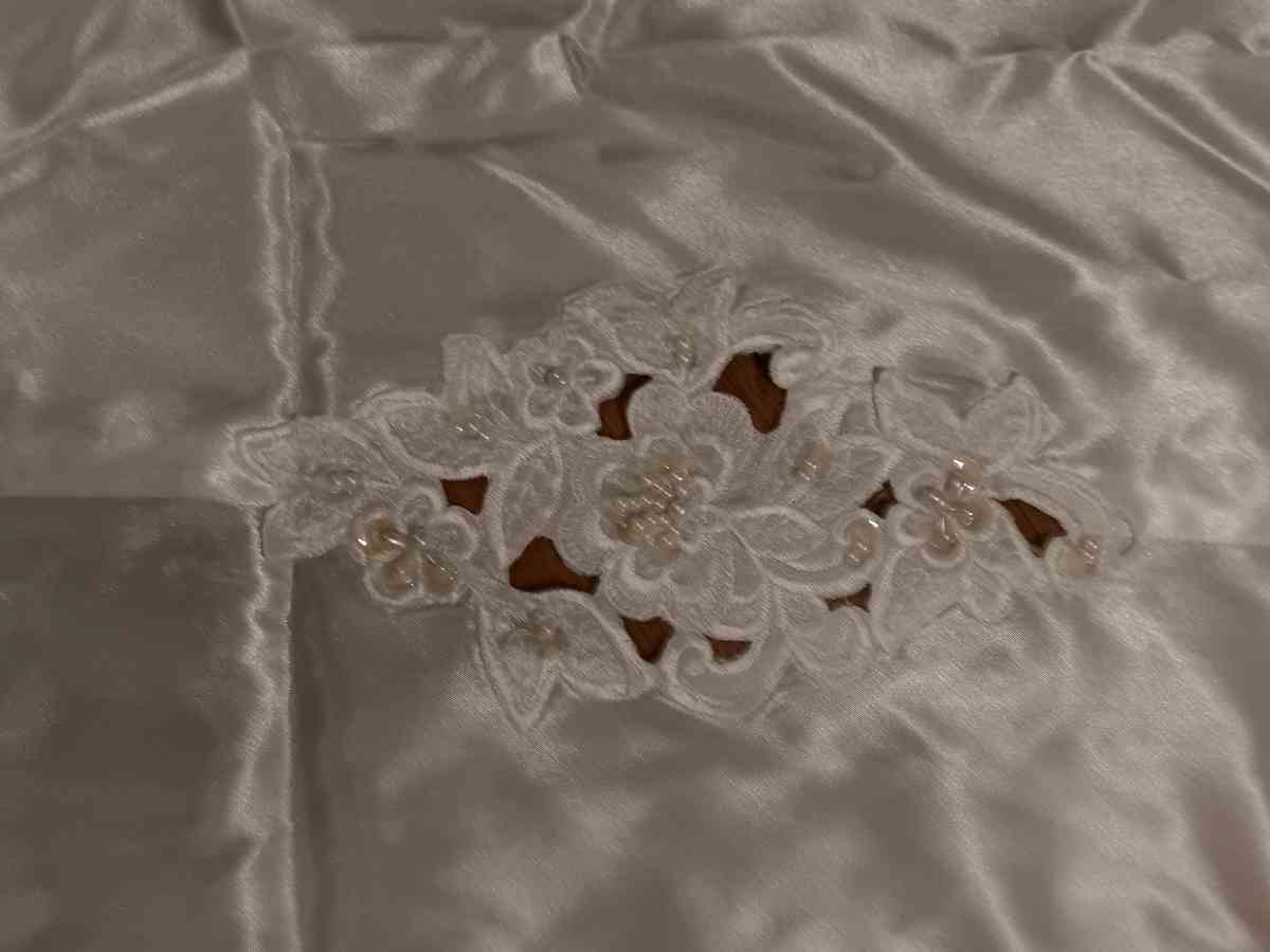 wedding dress - Oakwood, Georgia - FleaMarketBay