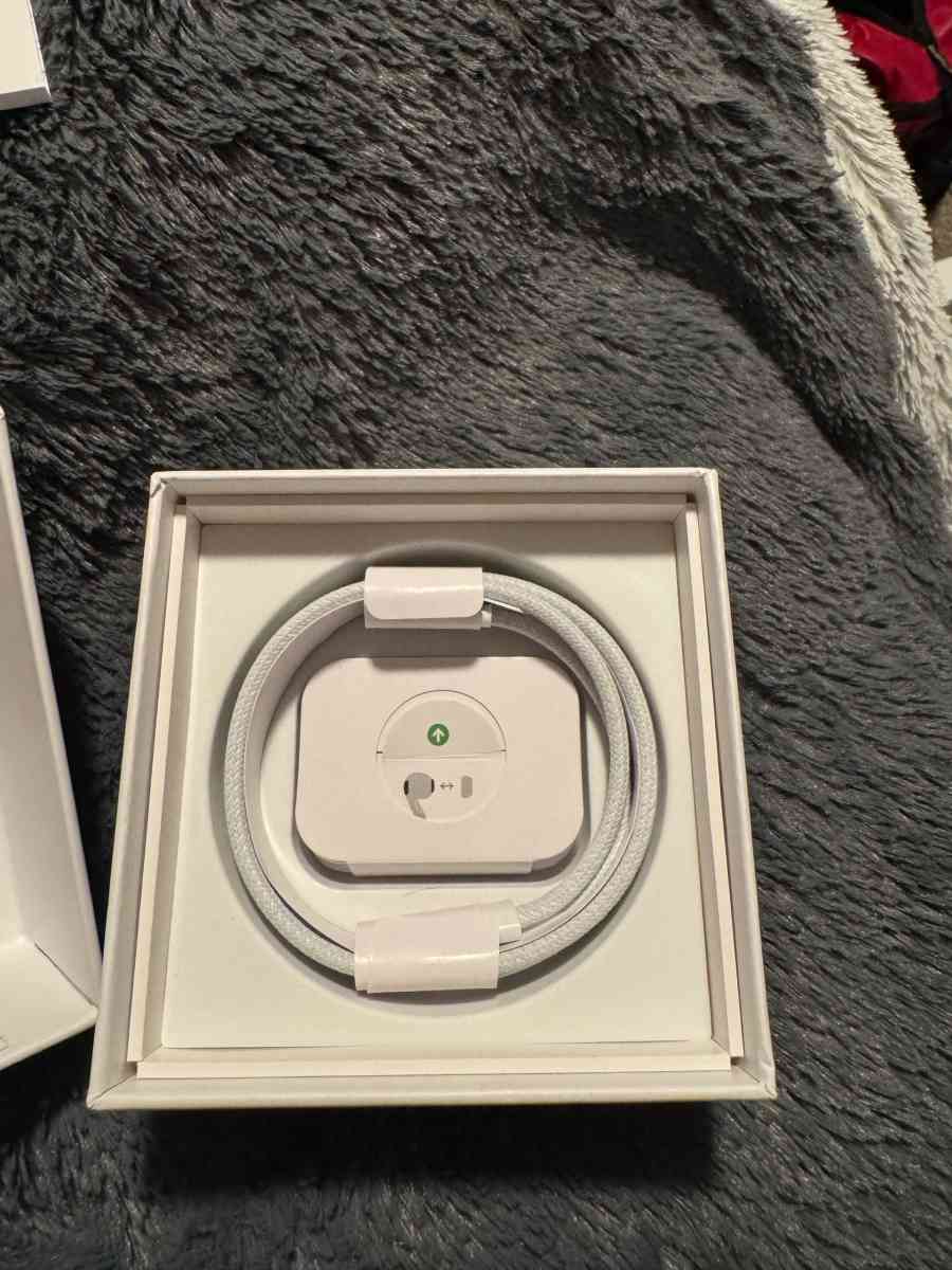 Apple AirPods Pro 2nd Gen - Springfield, Missouri - FleaMarketBay