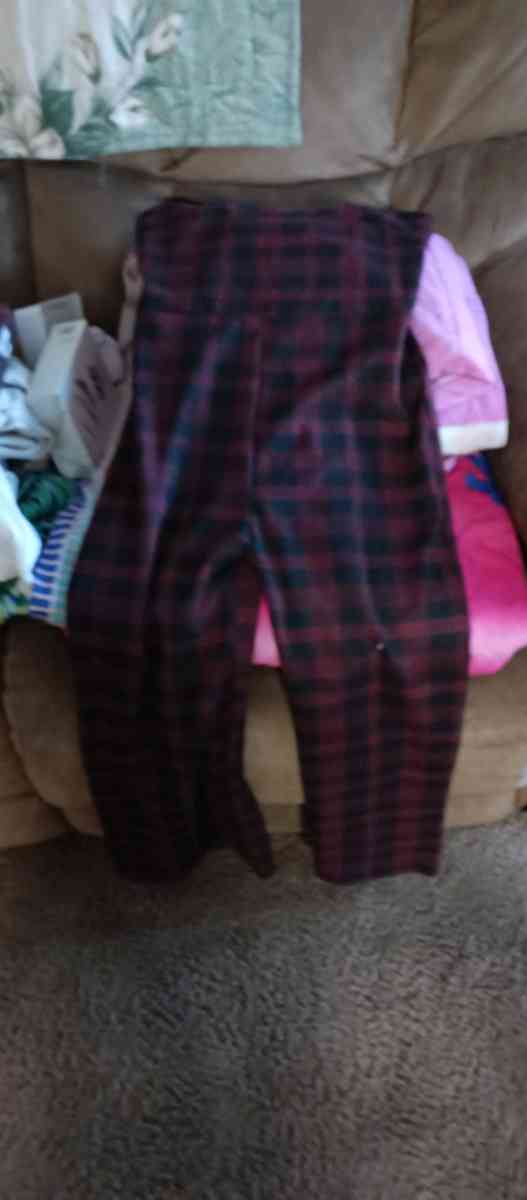 clothes - Zephyrhills, Florida