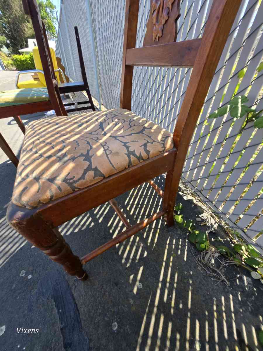 Dining chairs variety - Ashland, Oregon - FleaMarketBay