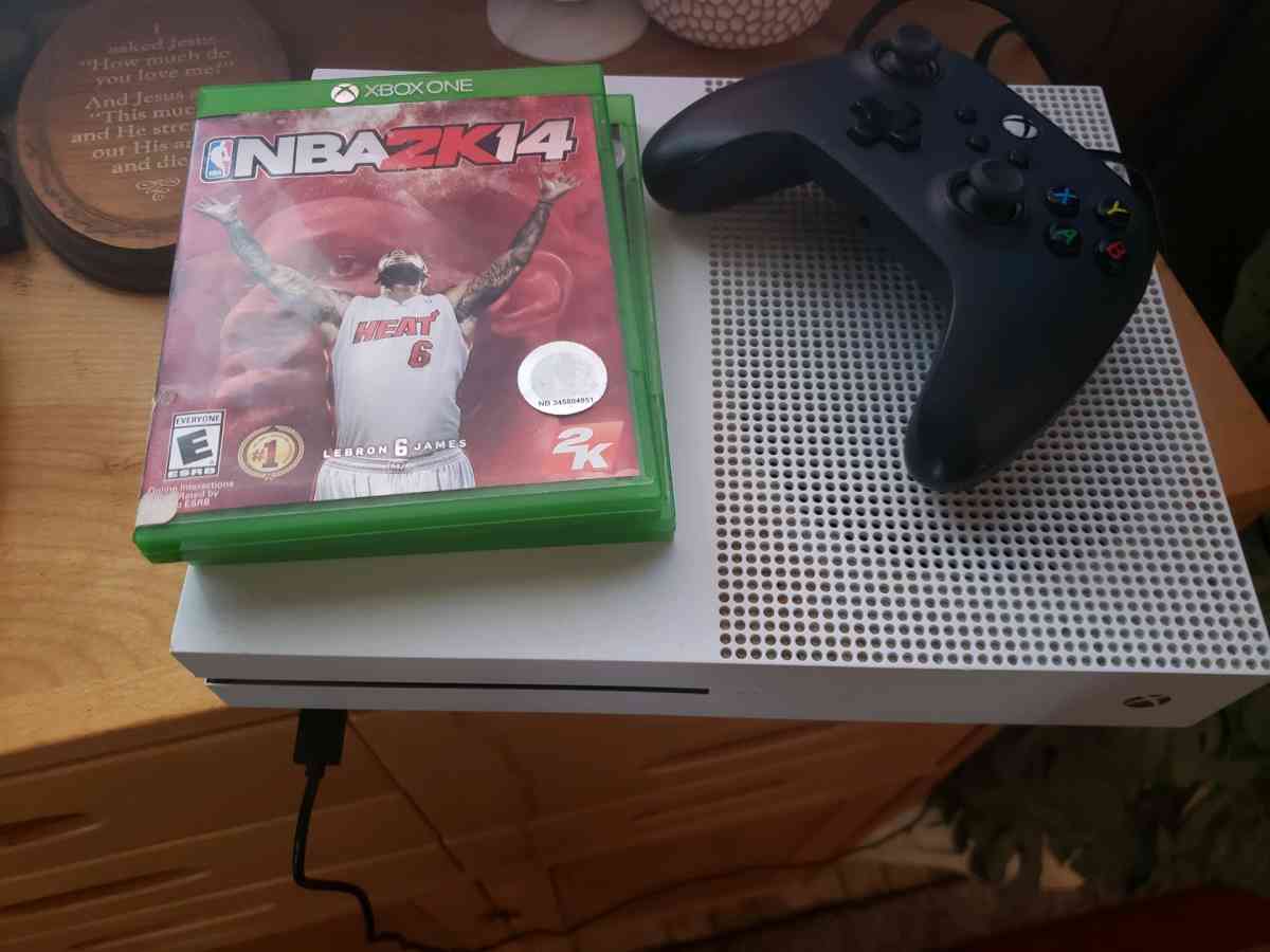 nothing wrong with it comes with all cards and 1 controller - Henryetta, Oklahoma