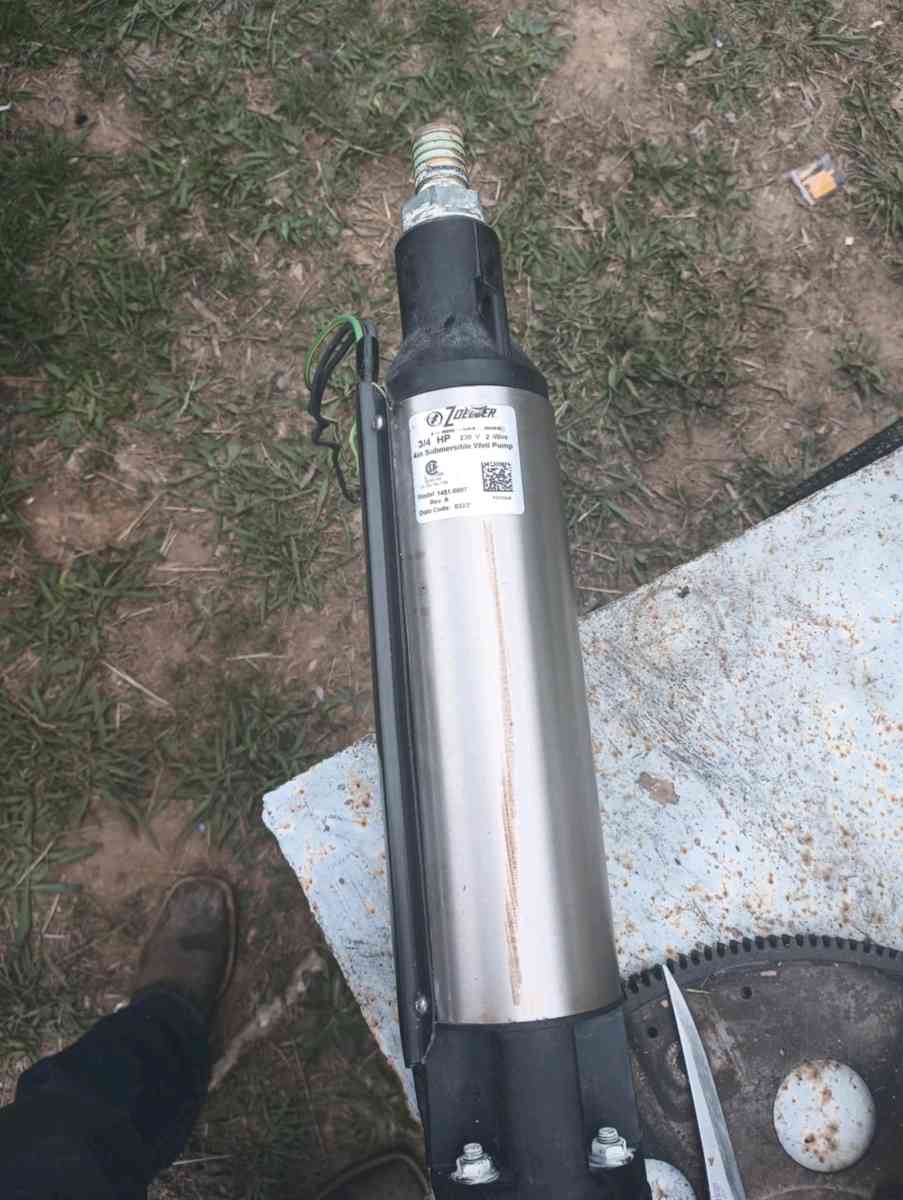 Submersible well pump - Burlington, North Carolina - FleaMarketBay