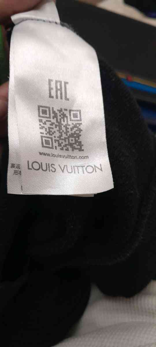 louis vuitton hoodie XL - Jacksonville, Florida - FleaMarketBay