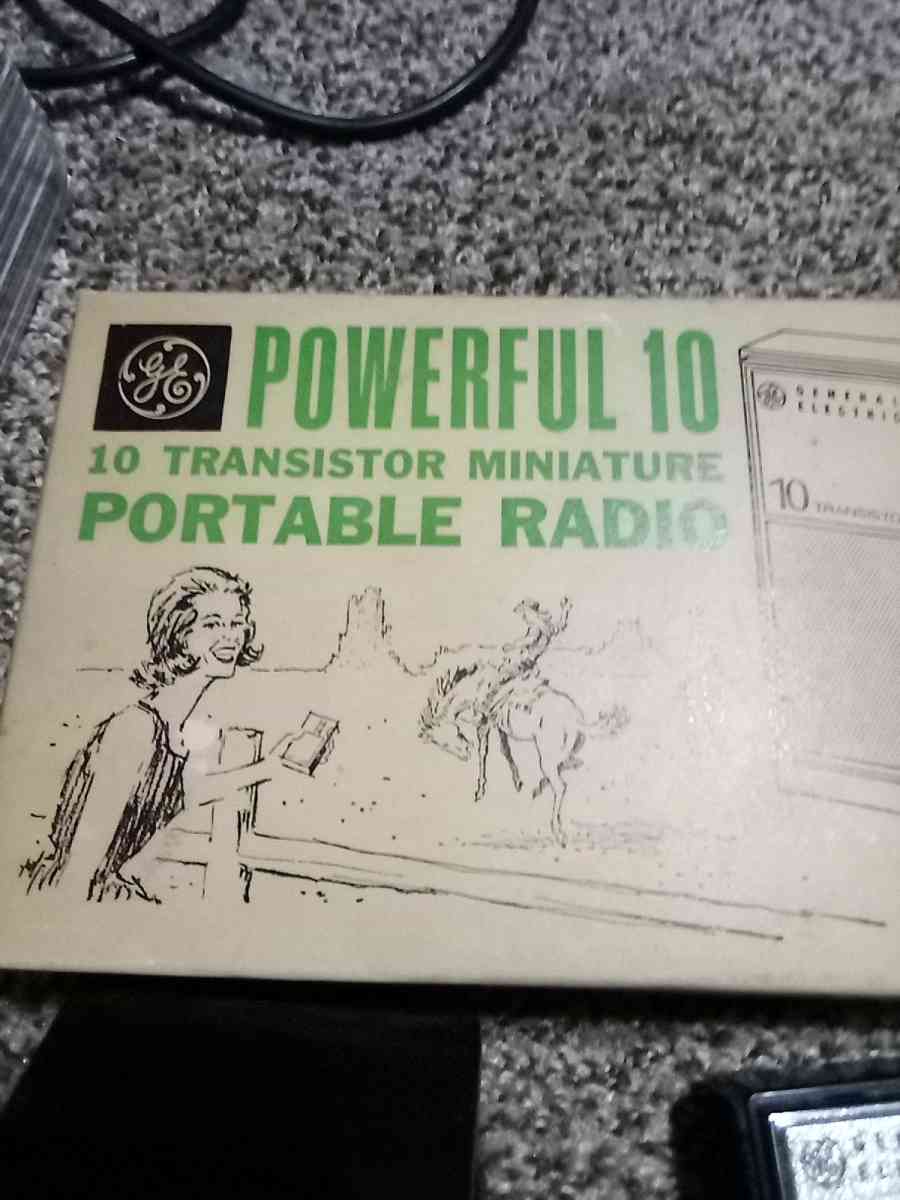 antique transistor radio - Mc Minnville, Tennessee - FleaMarketBay