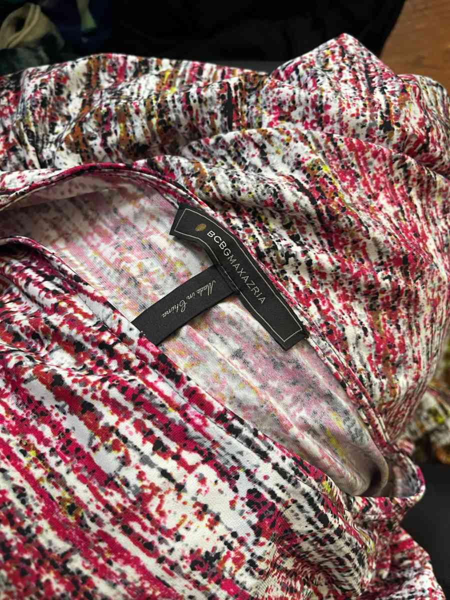 6 bags of womens dresses mixed sizes - Lyndhurst, New Jersey - FleaMarketBay