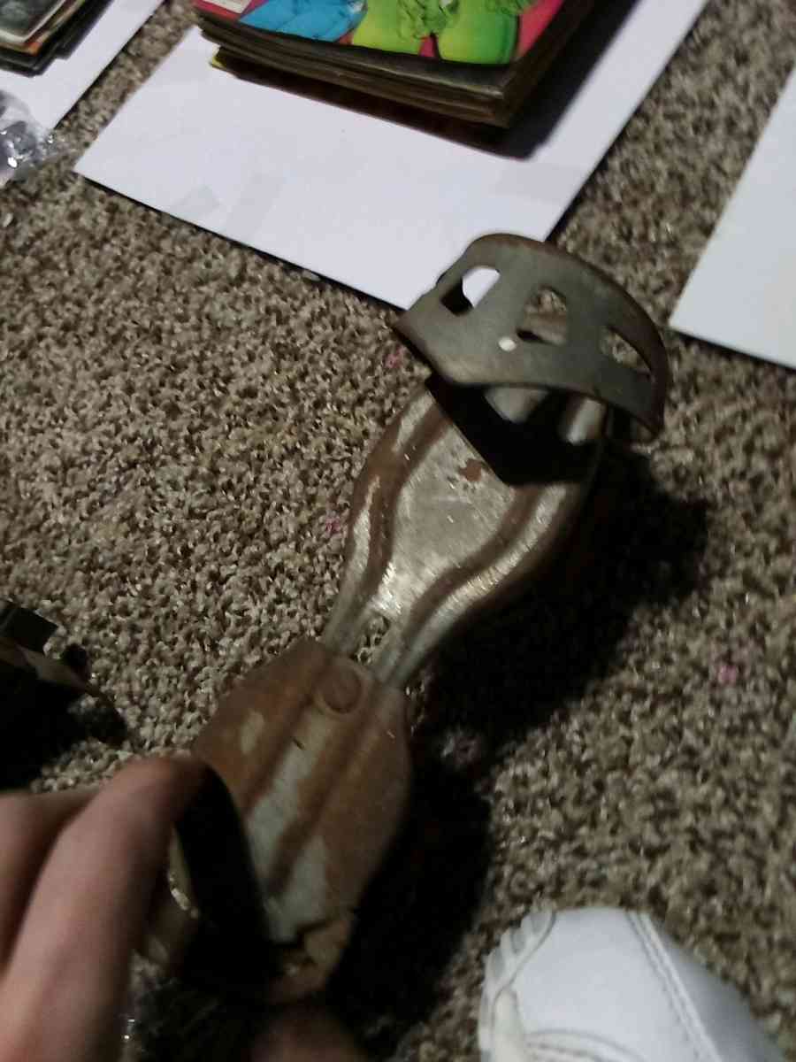 antique metal rolling skates - Mc Minnville, Tennessee - FleaMarketBay