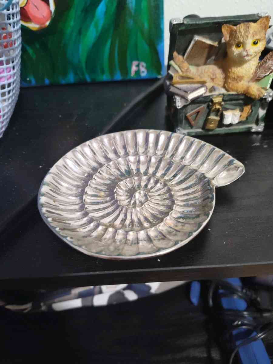 antique stuff - Monmouth, Oregon - FleaMarketBay