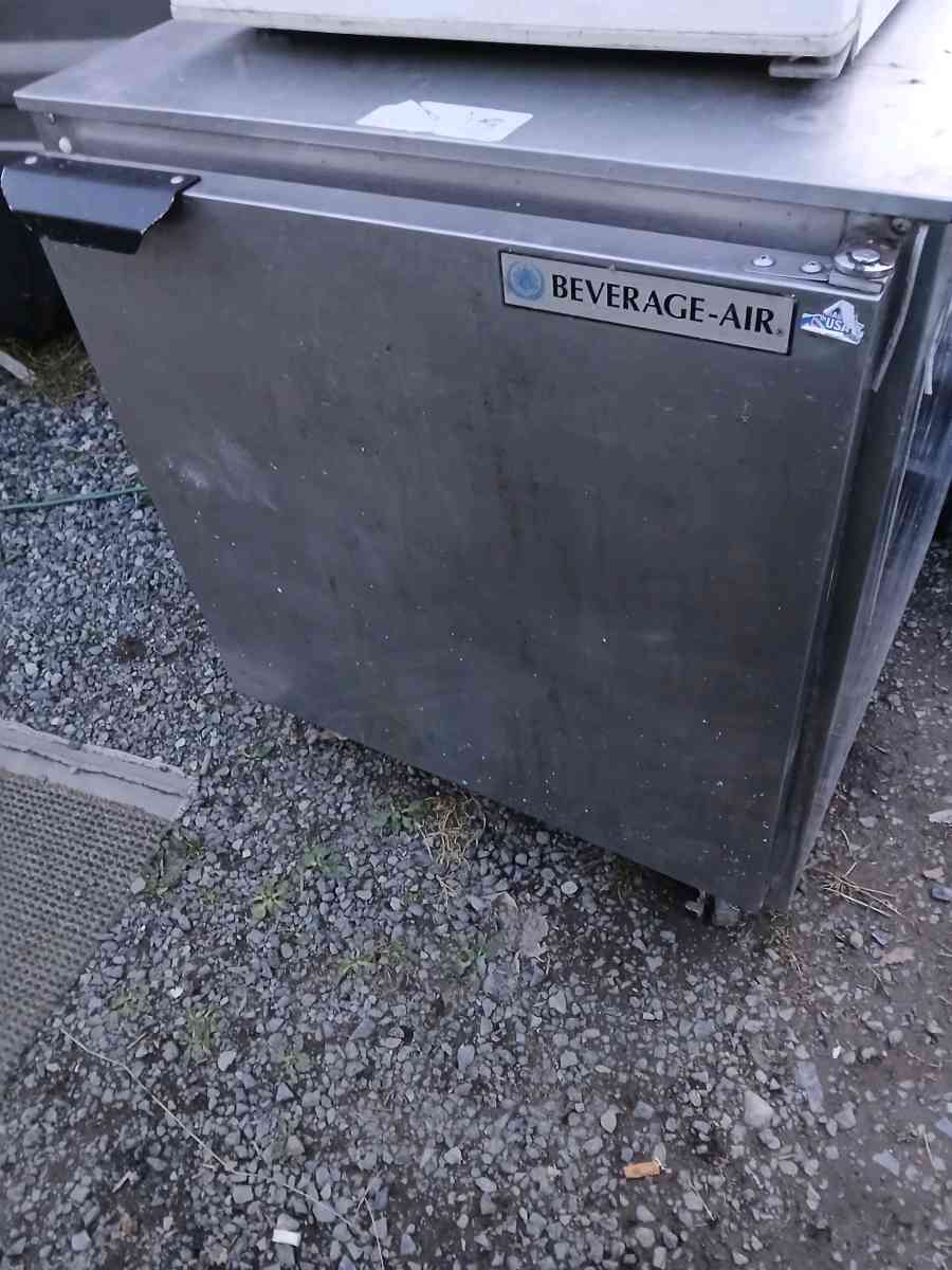 commercial undercover portable refrigerator - Everett, Washington