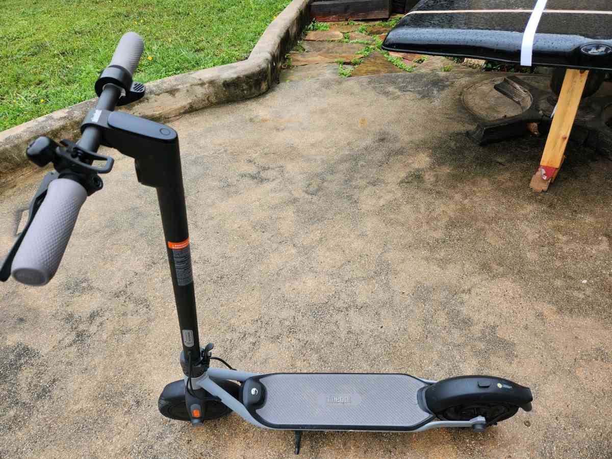 Ninebot Scooter - Dallas, Texas - FleaMarketBay