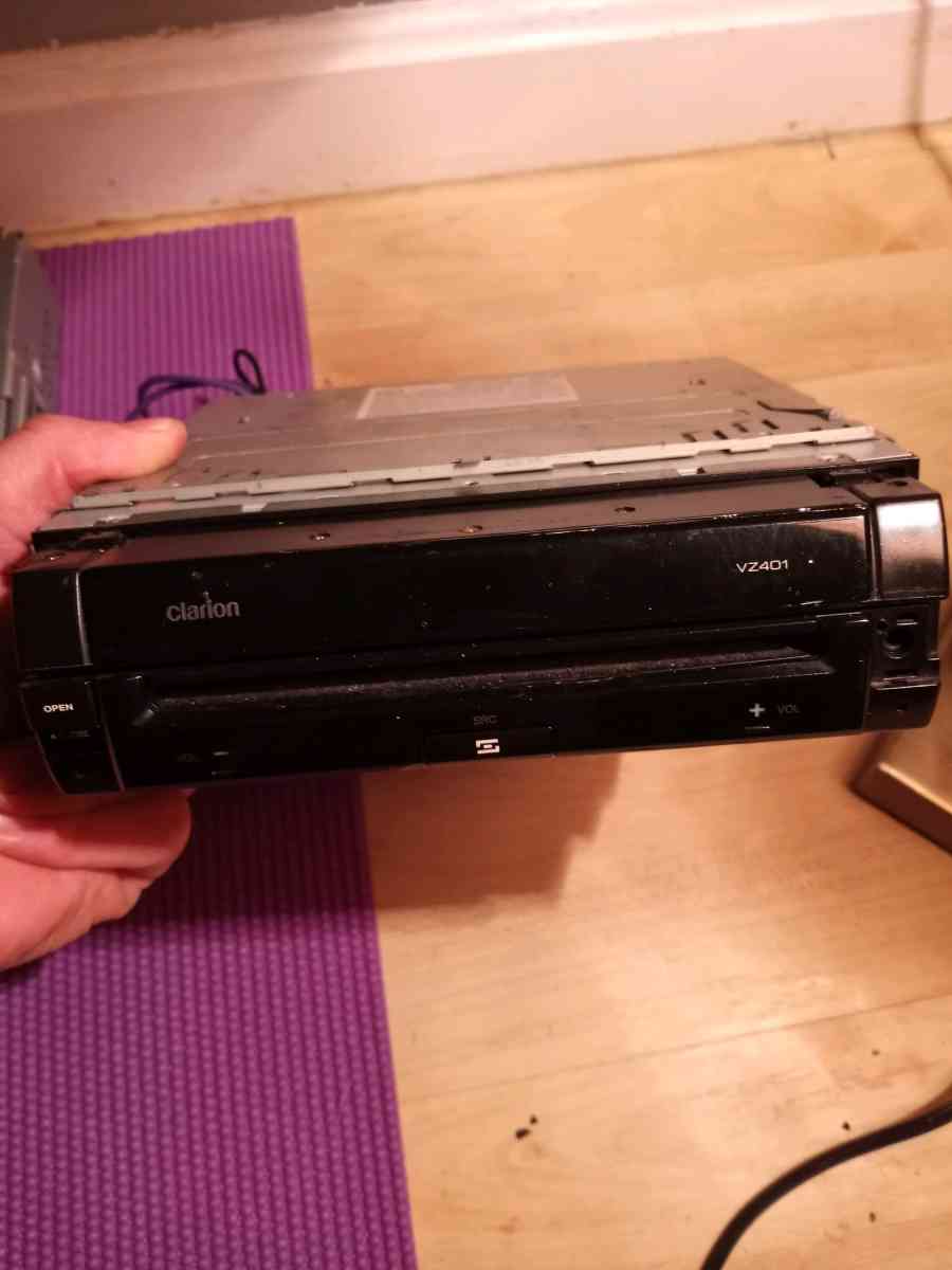 flip out touch screen clarion VZ401