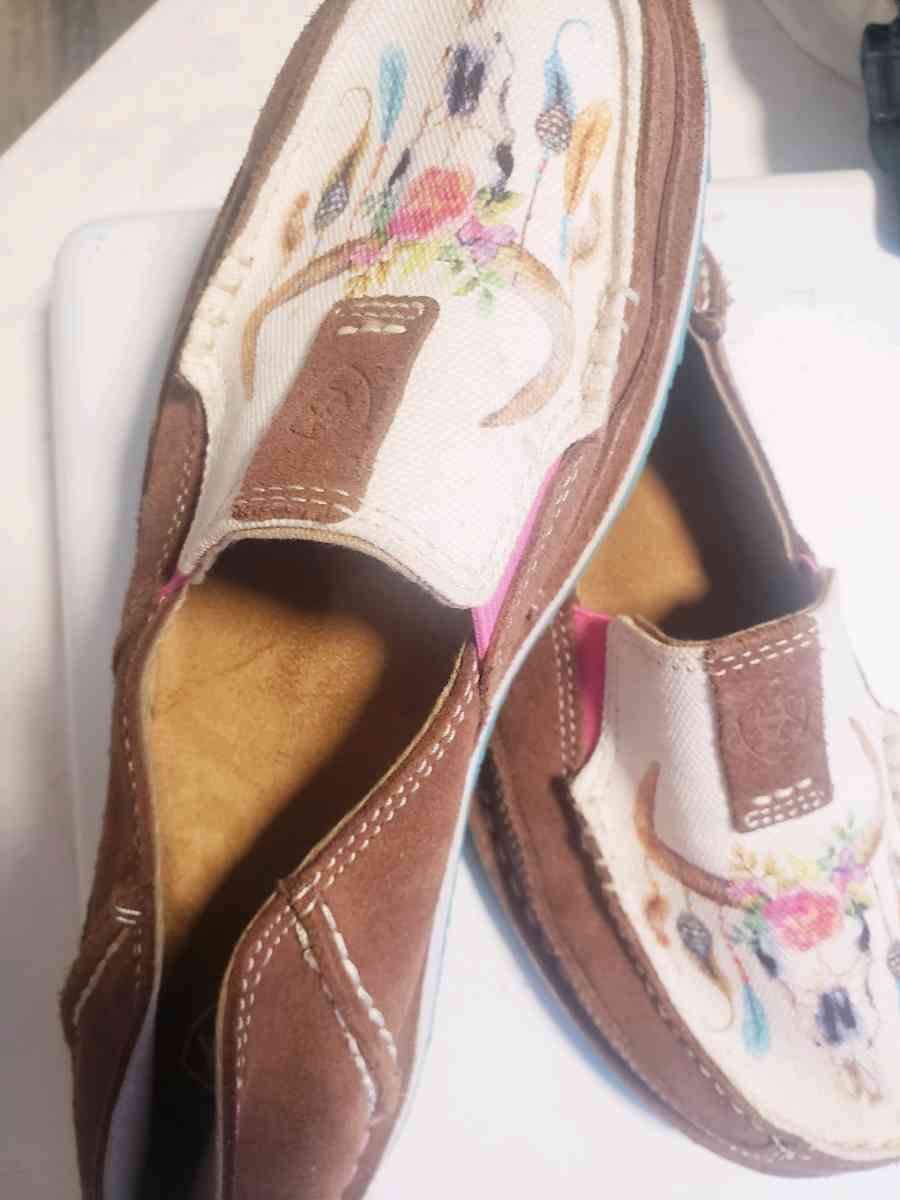 Ariat Slip Ons - Laurens, South Carolina - FleaMarketBay