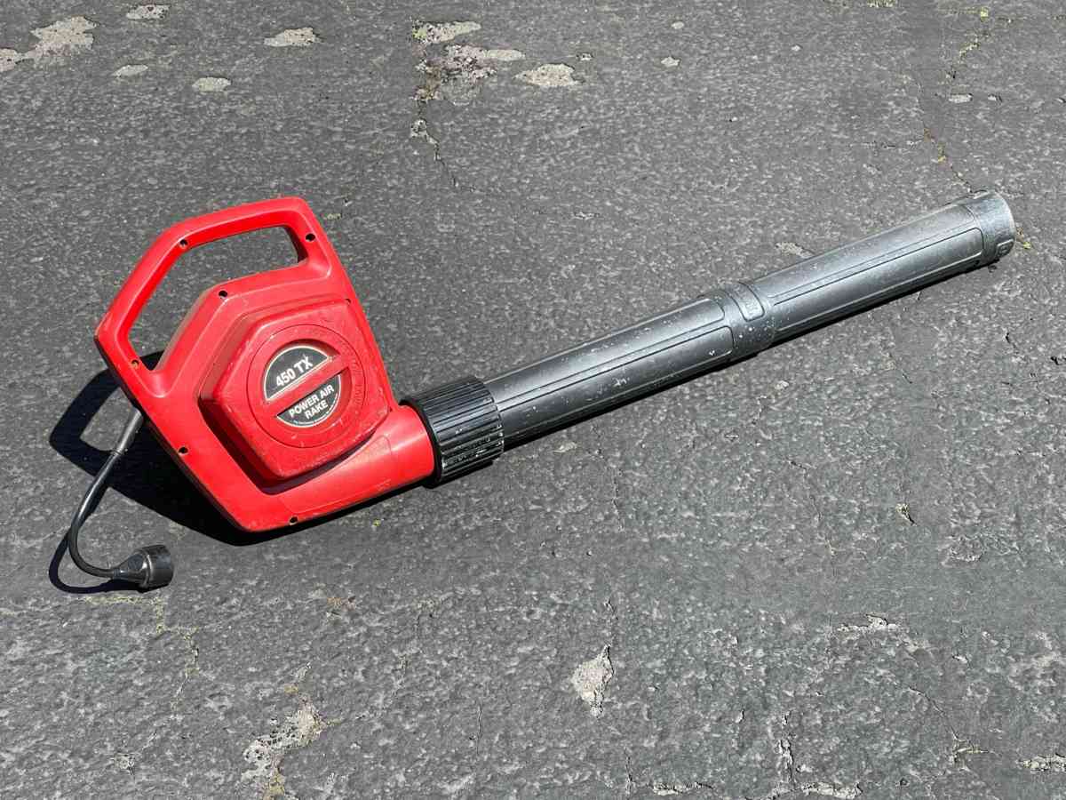 Toro 450TX plugin leaf blower - Bothell, Washington