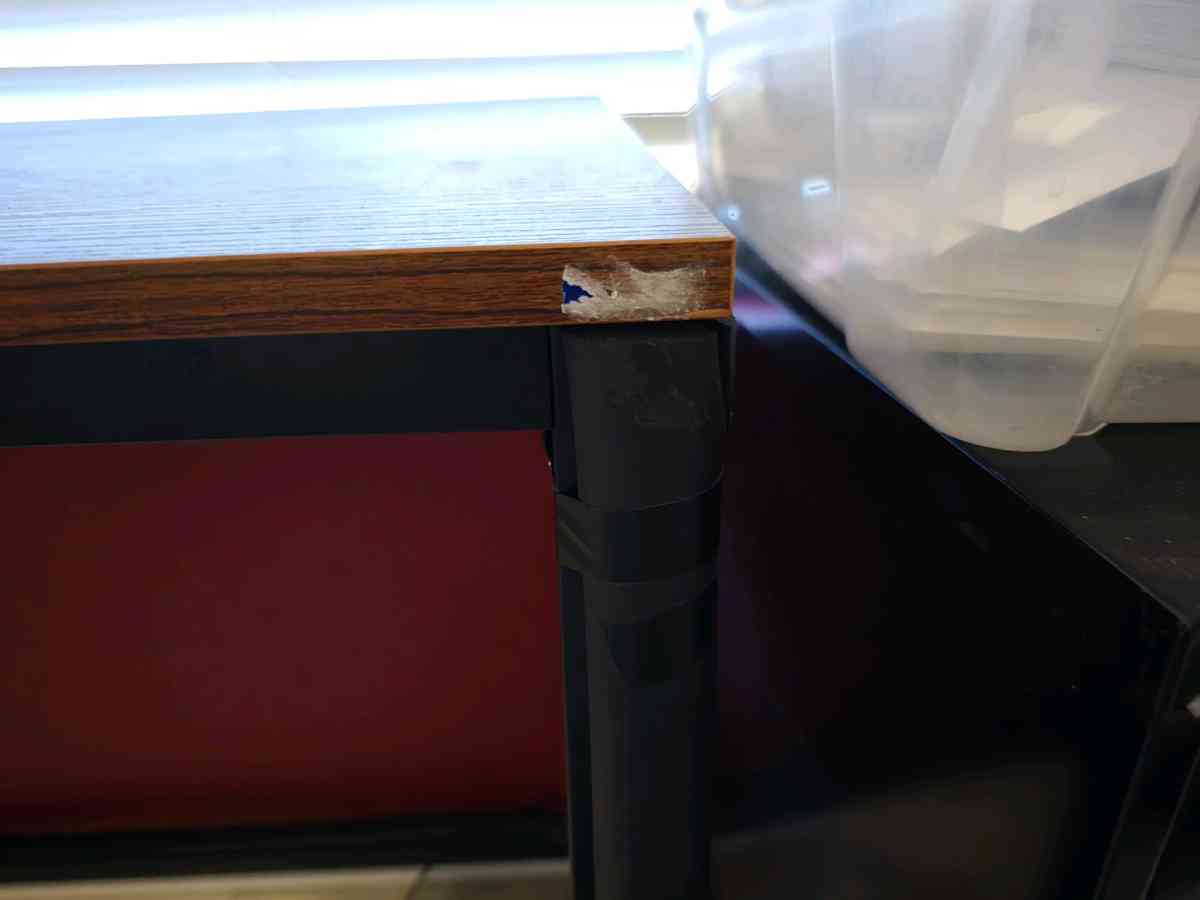 Corner Desk - Phoenix, Arizona - FleaMarketBay