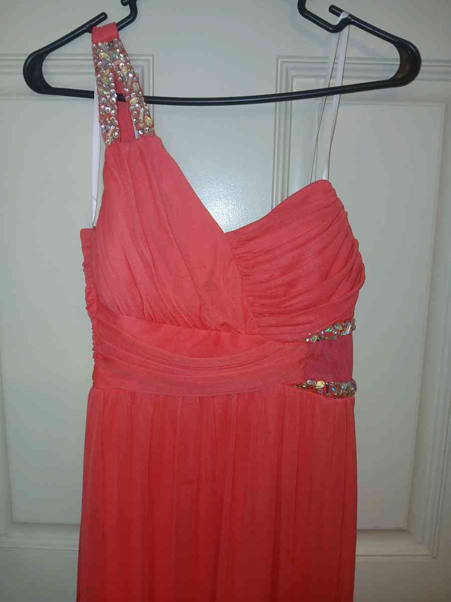 Prom Dress - Sandpoint, Idaho - FleaMarketBay
