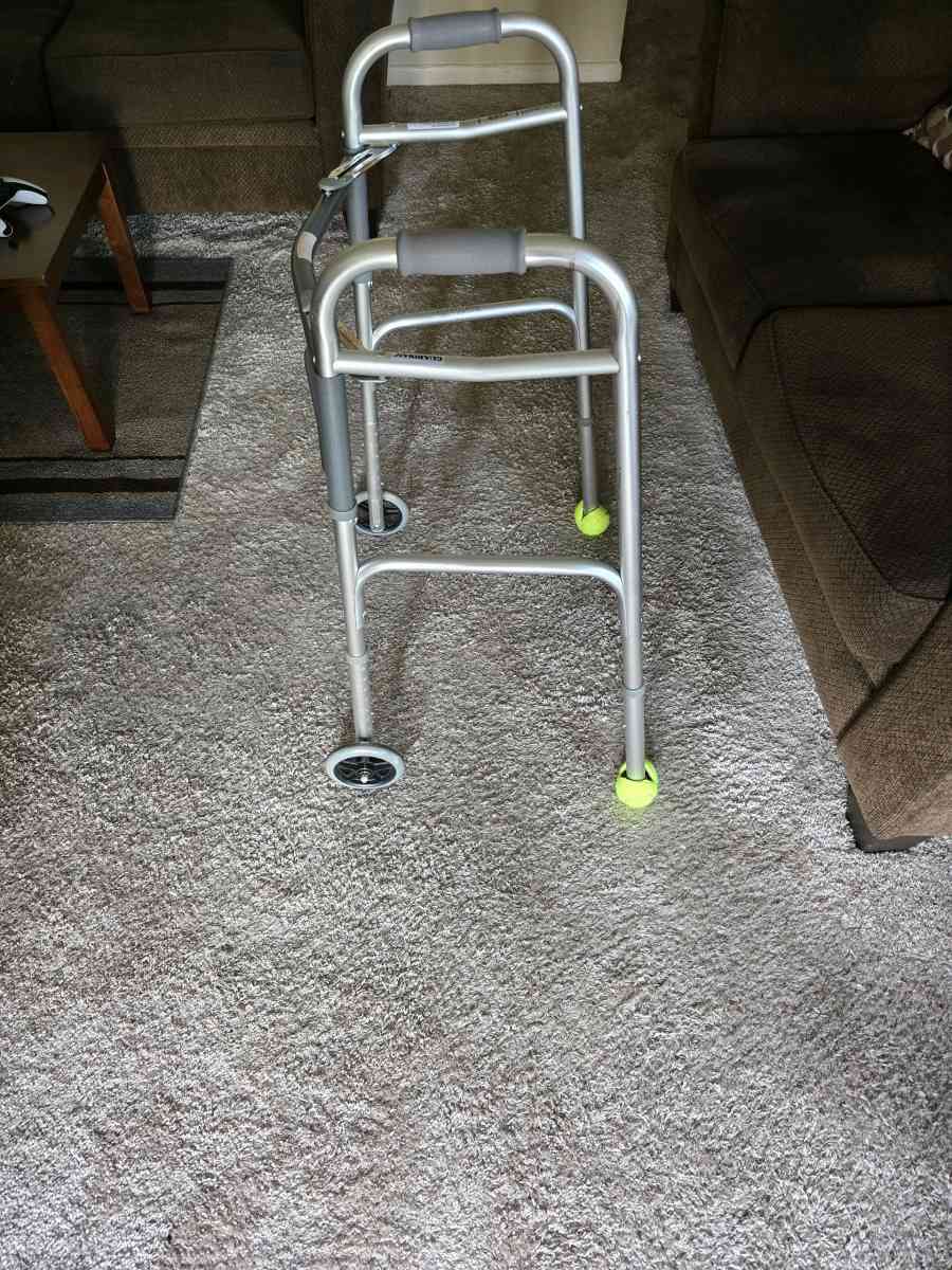 Metal walker - Glen Burnie, Maryland - FleaMarketBay