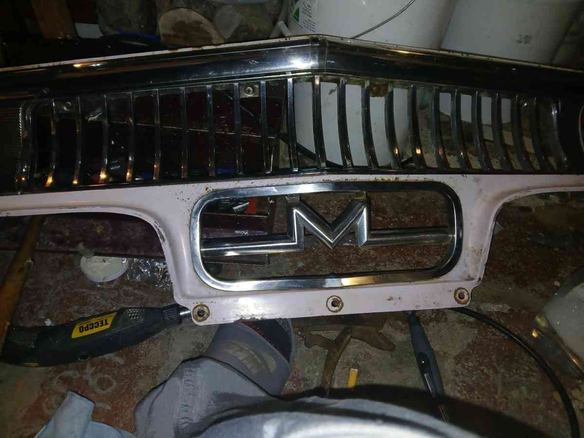 1957 Mercury Grill and Surround - Spooner, Wisconsin - FleaMarketBay