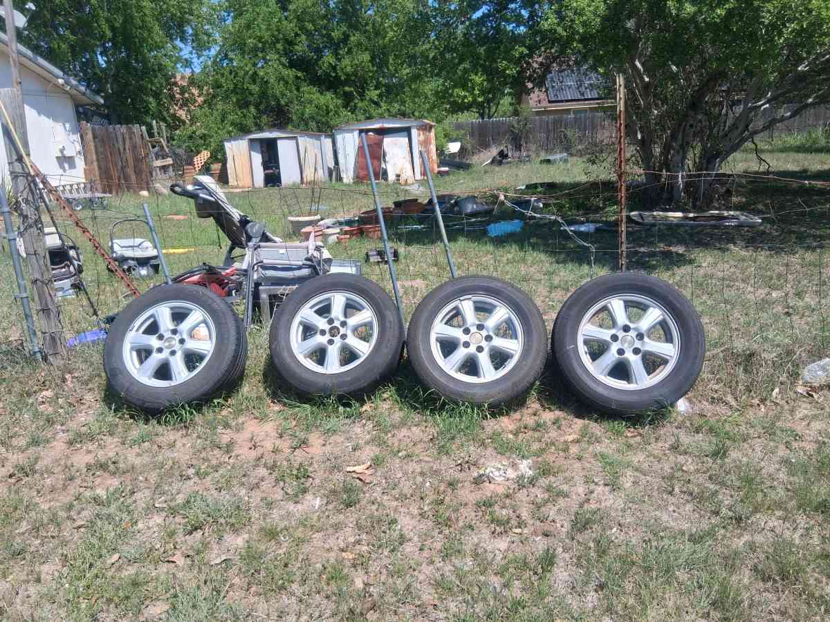 Toyota carry tires - Burnet, Texas